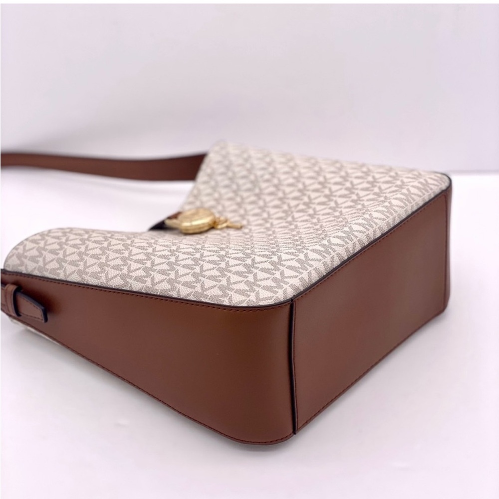 Michael Kors Lyra Small Bucket Shoulder Bag MK Vanilla - Picture 8 of 13